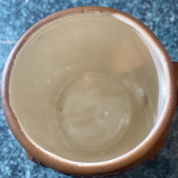 Crater Lake Oregon Collectors cup-Picture of lake with pine cones & squirrels - Picture 3 of 6